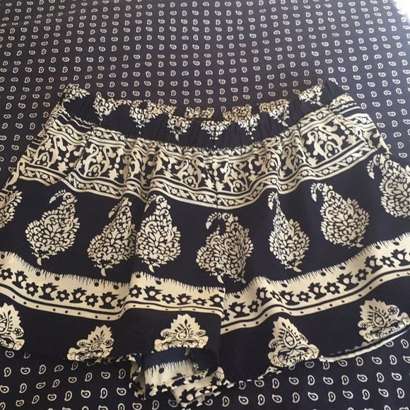 Shorts.  100% polyester. - Picture 1 of 3